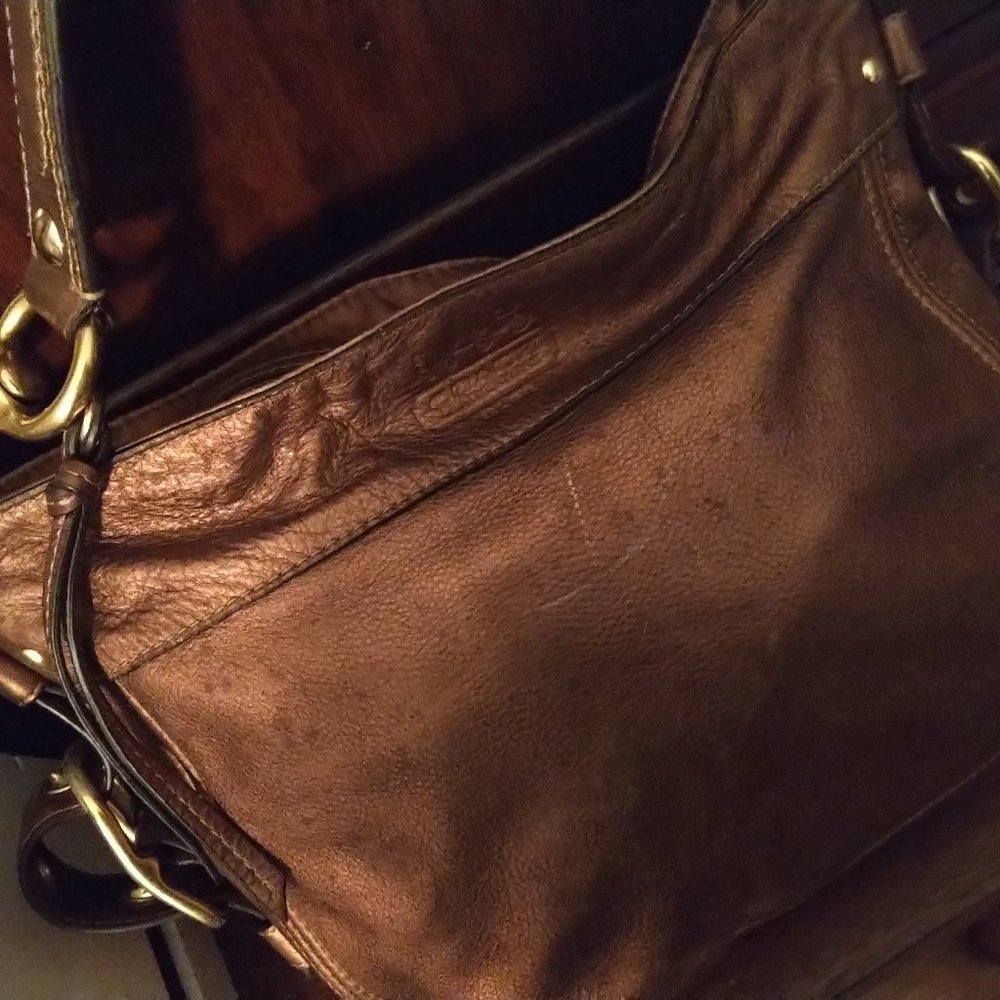 Vtg Coach SEE PICS V. VERY Preloved Vntg Bronze shoulder bag with Coach tag /TRR